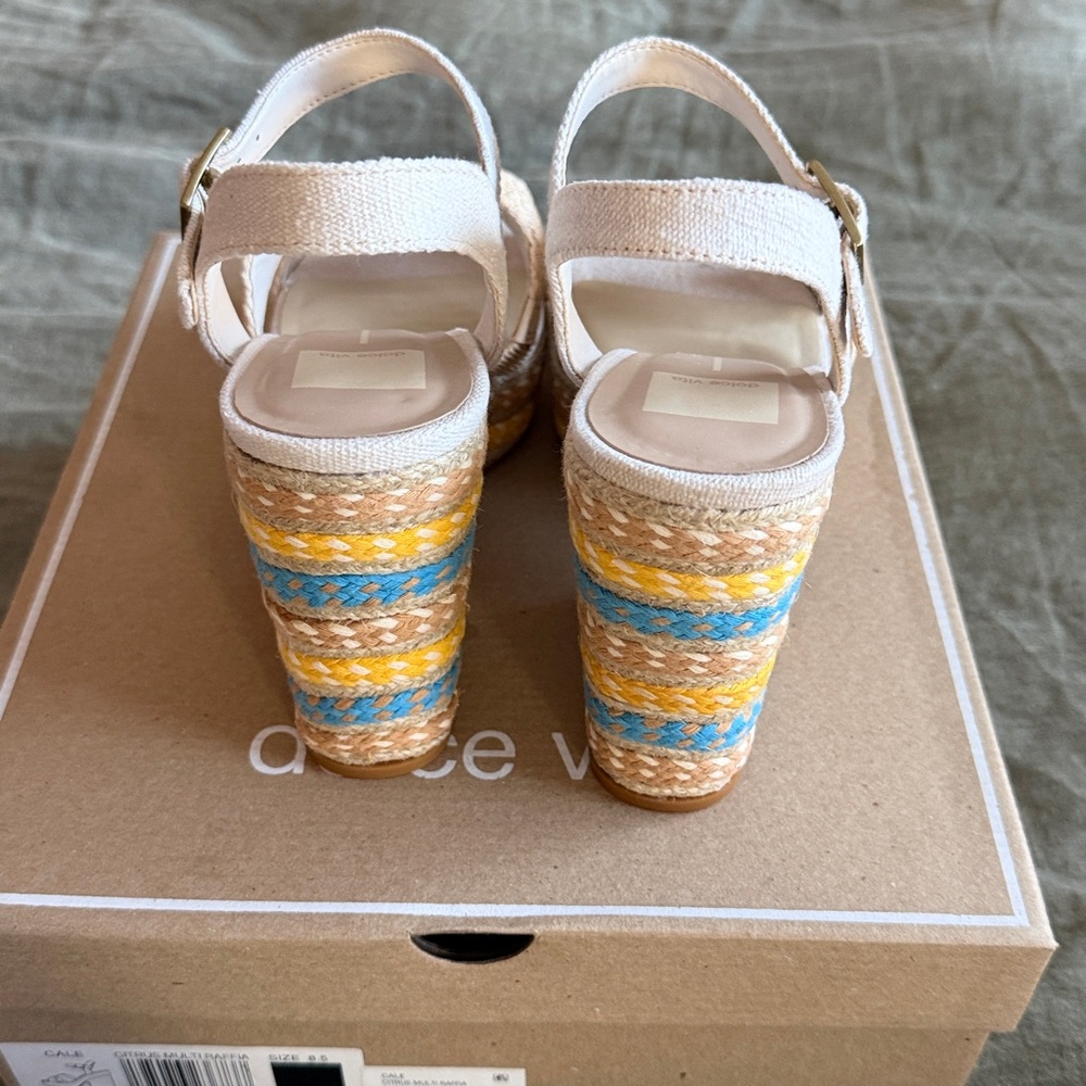 Dolce Vita Beige Woven Platform Sandals - Picture 5 of 6